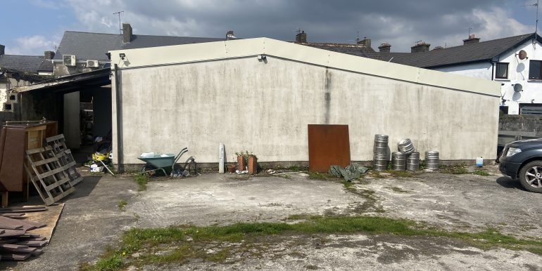 Yard at Rovers Rest, Rathcormac
