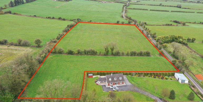 CORBALLY - 8 ACRES