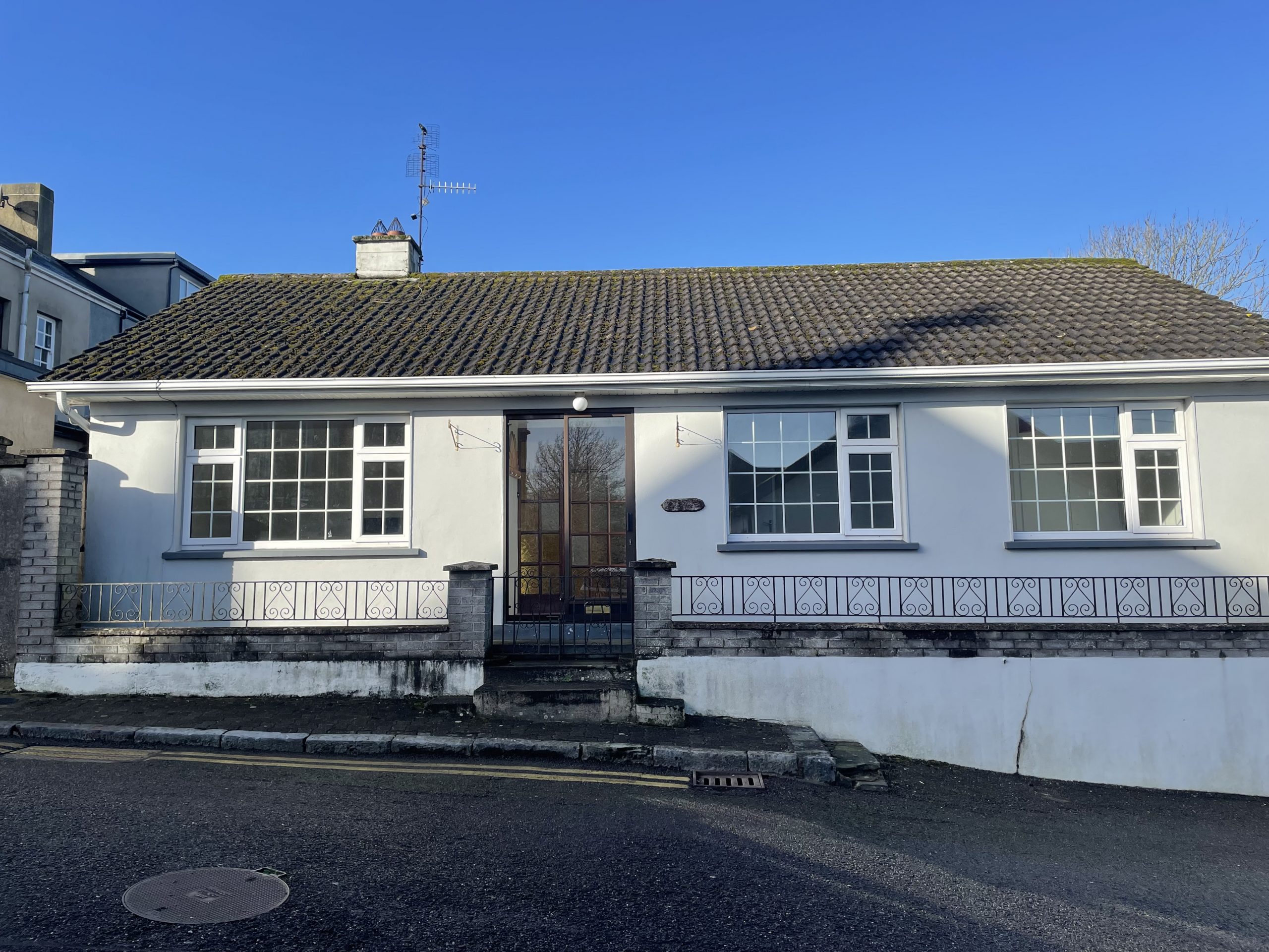 3 Bedroom Bungalow |  Chapel Square, Fermoy, Co. Cork P61A392