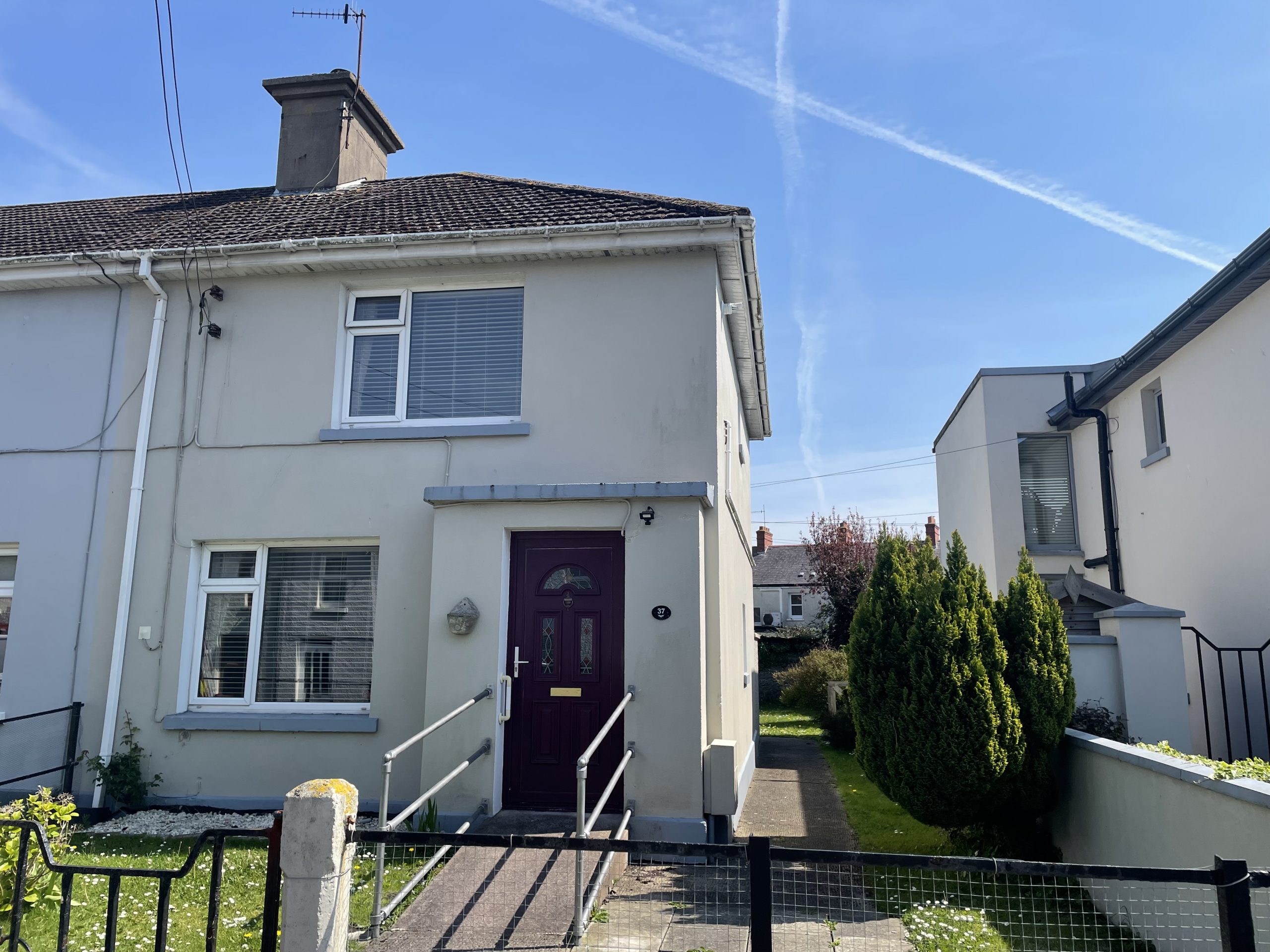 Centrally Located Townhouse | 37 Clancy Street, Fermoy, Co. Cork P61 TY72
