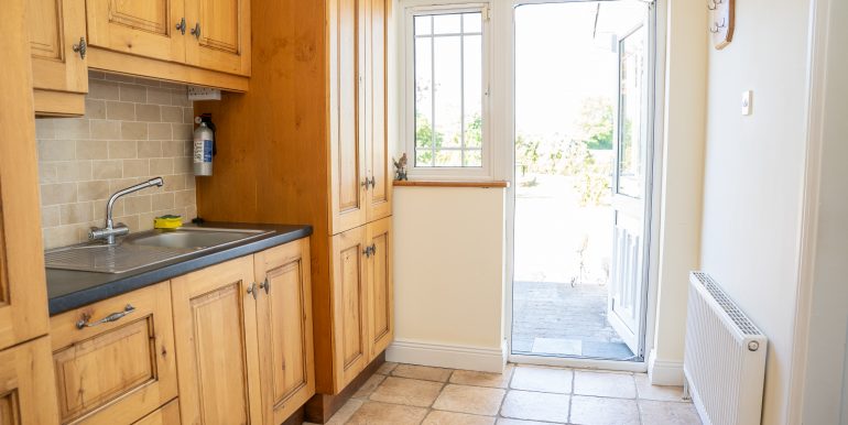 Riverview House - Kitchen-Dining-Sunroom-10