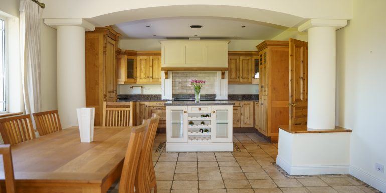 Riverview House - Kitchen-Dining-Sunroom-3